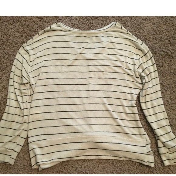 Lush Twist Knot Top - Picture 2 of 4